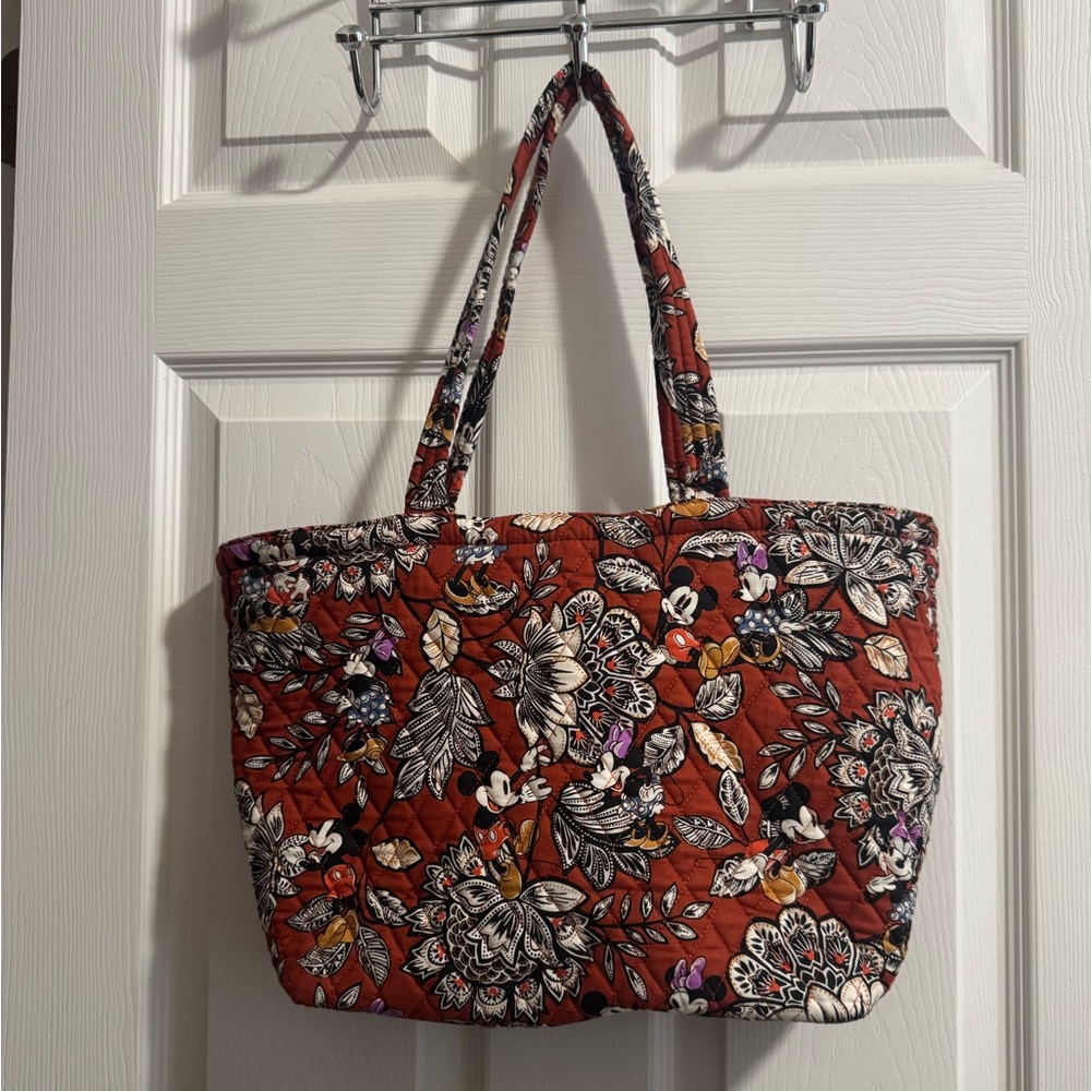 Like New Vera Bradley East/West Small Tote!